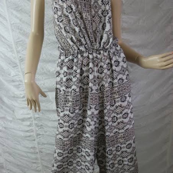 COPY - Sheike Midi Halter Jumpsuit - Picture 2 of 4